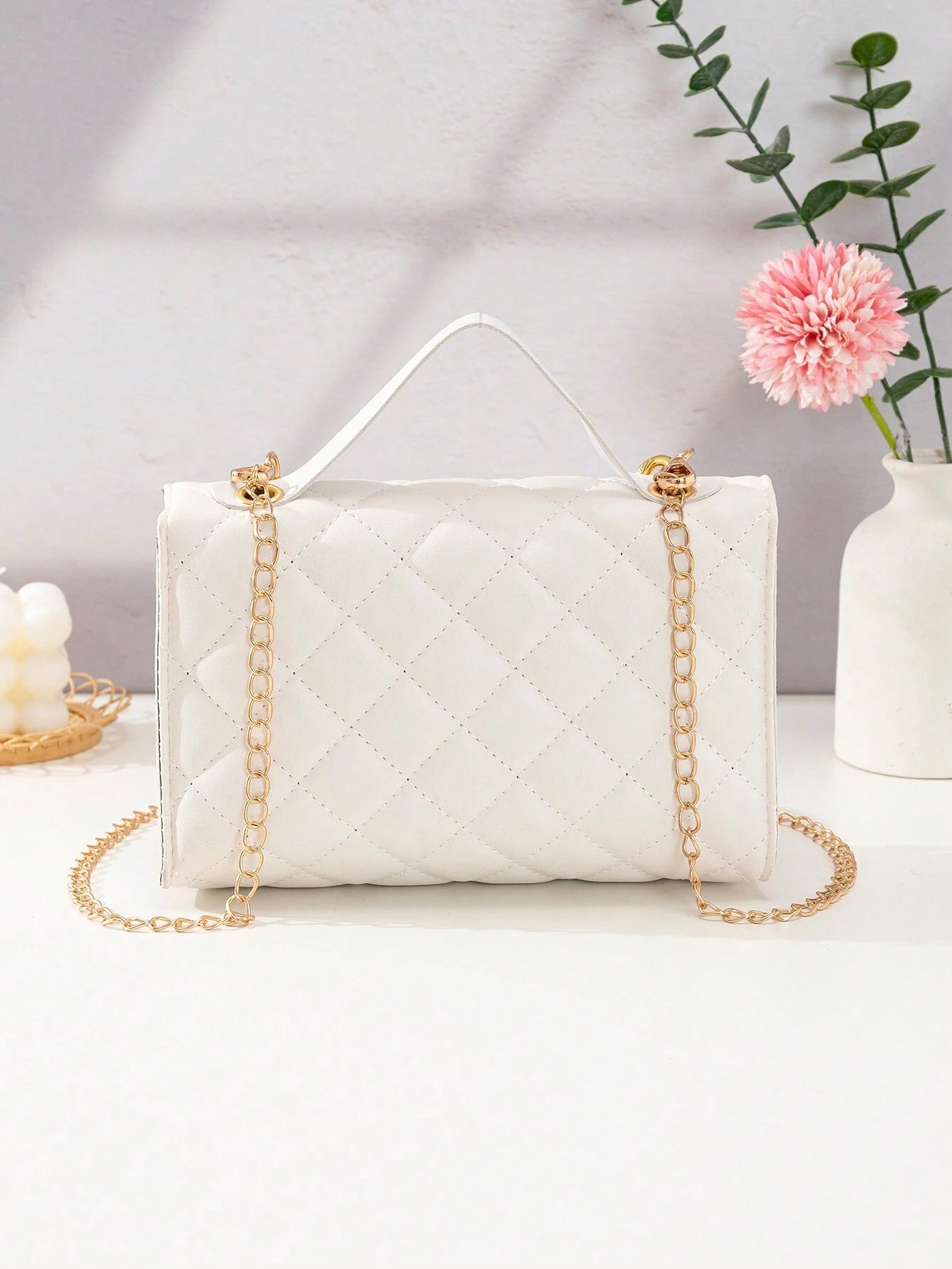 Quilted Square Bag Chain Decor Satchel Bag for Women Quilted Crossbody Bag Fashionable Chain Clutch Bag Shoulder Bag Square Bag Satchel Bag