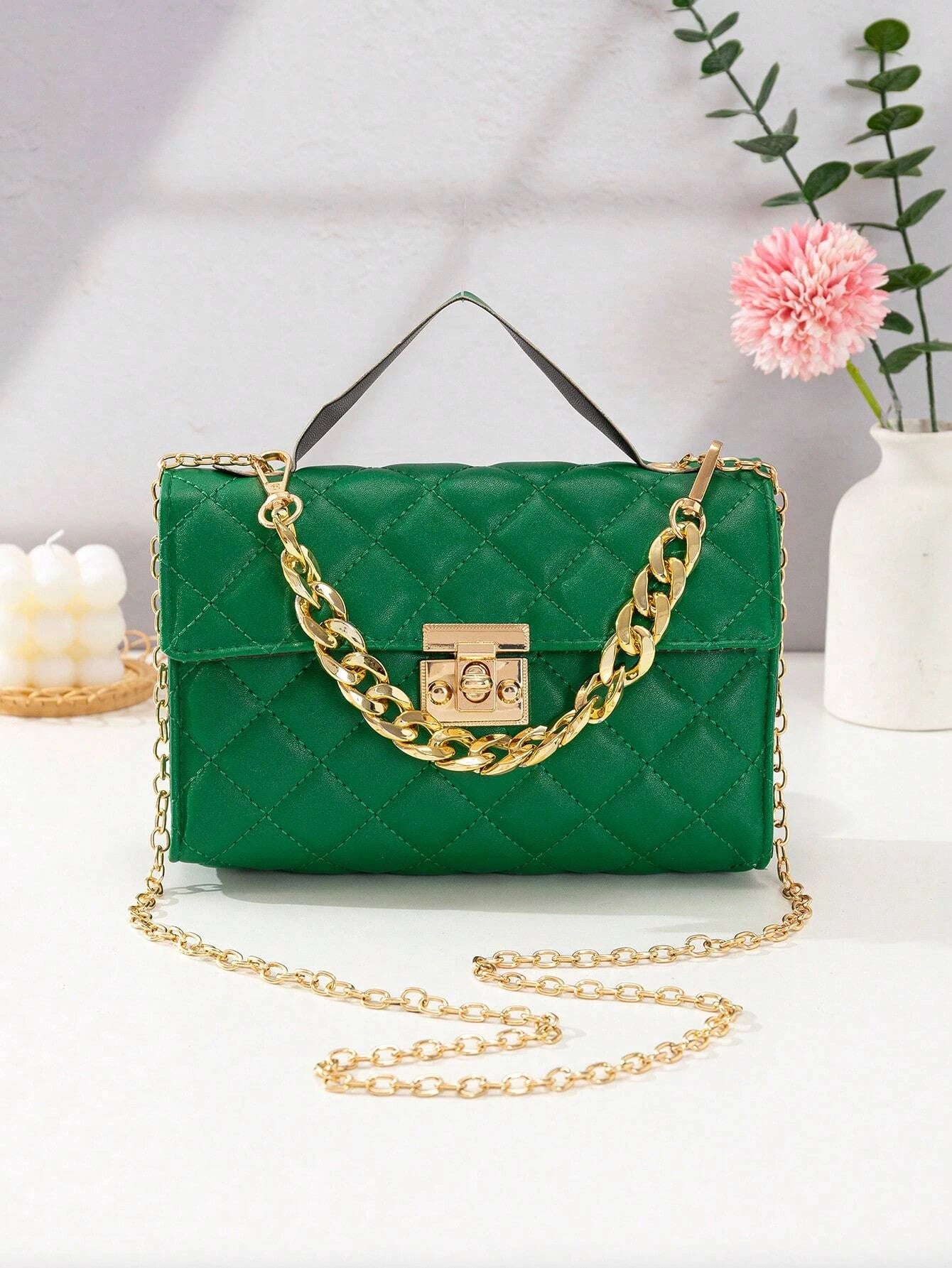 Quilted Square Bag Chain Decor Satchel Bag for Women Quilted Crossbody Bag Fashionable Chain Clutch Bag Shoulder Bag Square Bag Satchel Bag