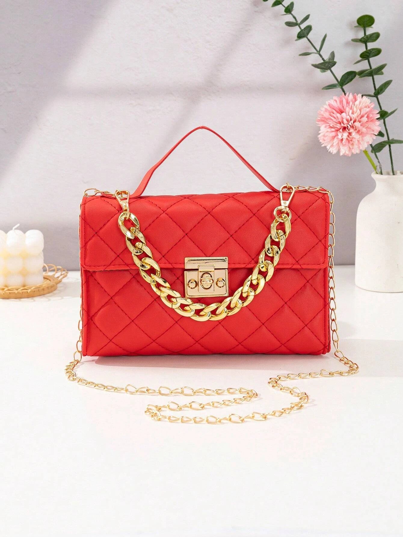 Quilted Square Bag Chain Decor Satchel Bag for Women Quilted Crossbody Bag Fashionable Chain Clutch Bag Shoulder Bag Square Bag Satchel Bag