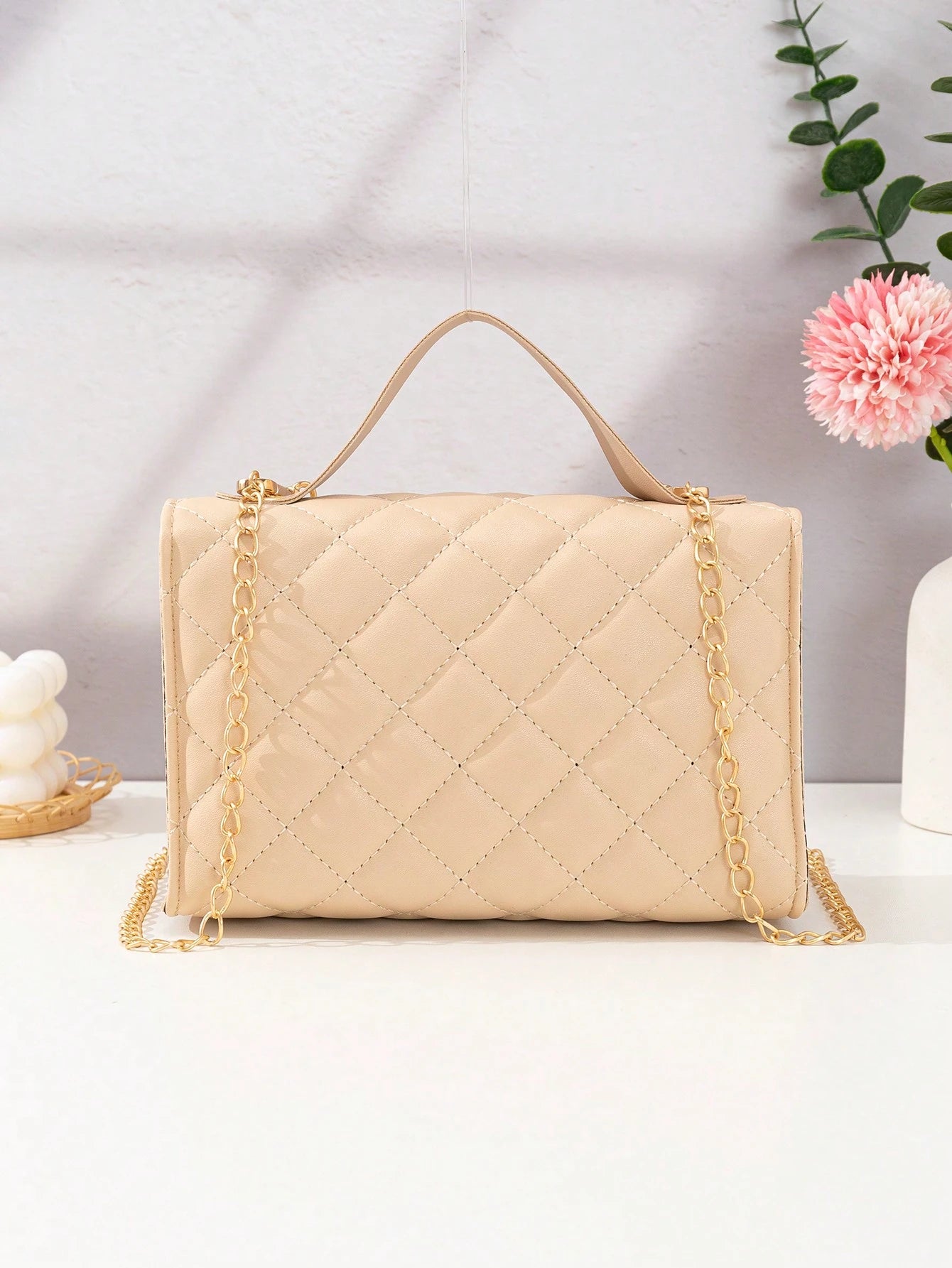 Quilted Square Bag Chain Decor Satchel Bag for Women Quilted Crossbody Bag Fashionable Chain Clutch Bag Shoulder Bag Square Bag Satchel Bag